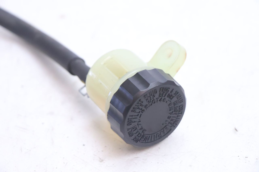 photo de REAR BRAKE MASTER CYLINDER YAMAHA FJR 1300 (2001 - 2005) - Fixing points details