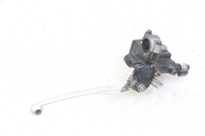 photo de REAR BRAKE MASTER CYLINDER HONDA FORZA ABS 300 (2013 - 2017) - Product overview