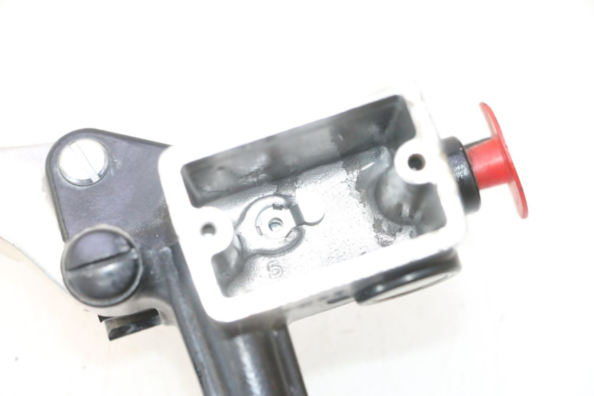 photo de REAR BRAKE MASTER CYLINDER HONDA FORZA 125 (2015 - 2016) - Component detail