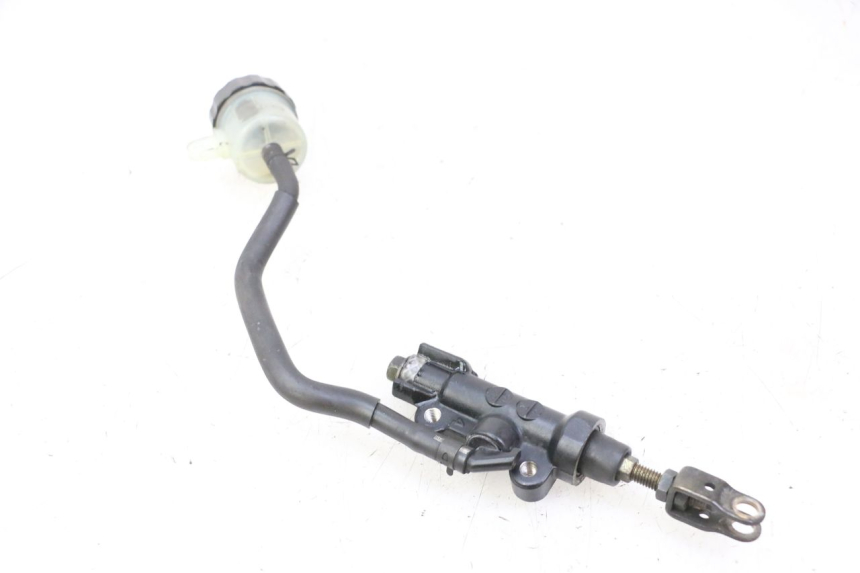 photo de REAR BRAKE MASTER CYLINDER YAMAHA FZ6 N FAZER 600 (2004 - 2006) - Product overview