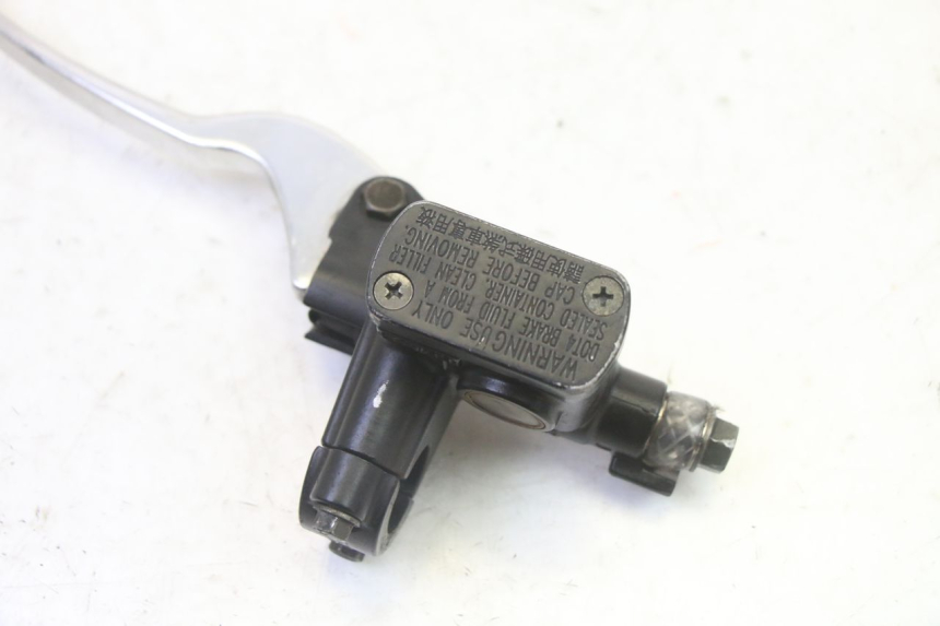 photo de REAR BRAKE MASTER CYLINDER KYMCO GRAND DINK 125 (2008 - 2014) - Alternative perspective