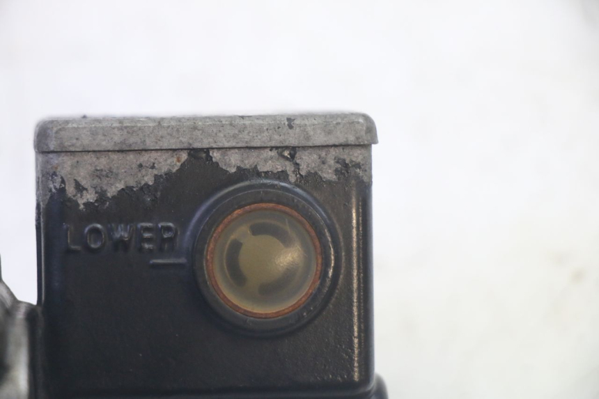 photo de REAR BRAKE MASTER CYLINDER SYM GTS EVO 125 (2009 - 2013) - Technical close-up