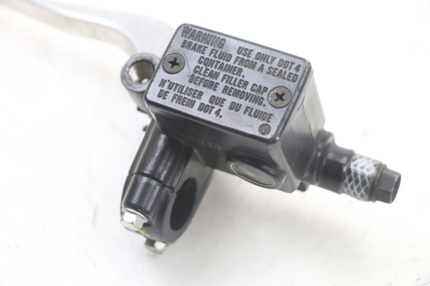 photo de REAR BRAKE MASTER CYLINDER HONDA SH i 300 (2015 - 2020) - Alternative perspective