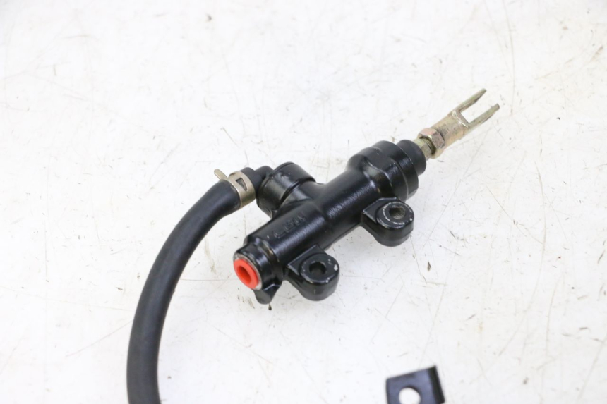 photo de REAR BRAKE MASTER CYLINDER KIDEN KD125-G 125 (2018 - 2022) - Zoom on usage condition