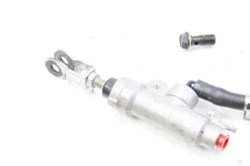 photo de REAR BRAKE MASTER CYLINDER KAWASAKI KX 85 (2001 - 2013) - Zoom on usage condition
