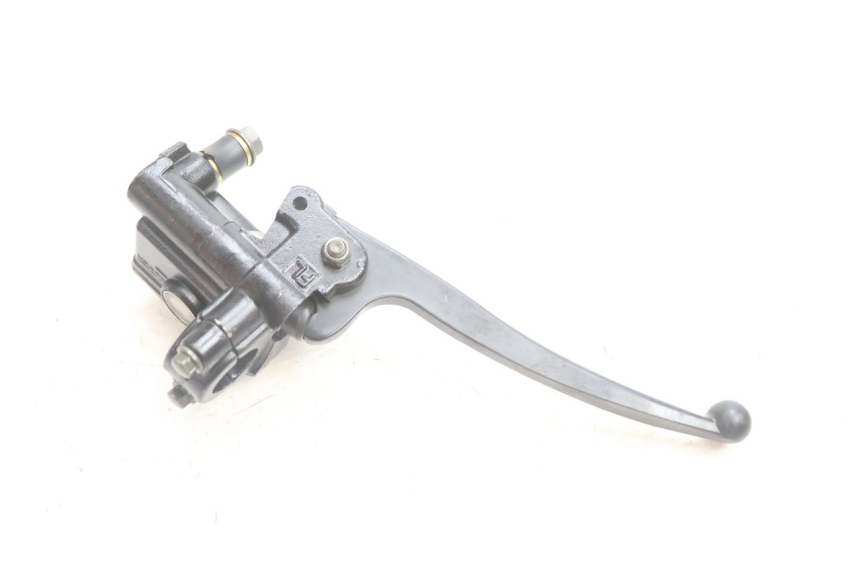 photo de REAR BRAKE MASTER CYLINDER LONGJIA LJ50QT 8M 2T 50 (2010 - 2017) - Fixing points details