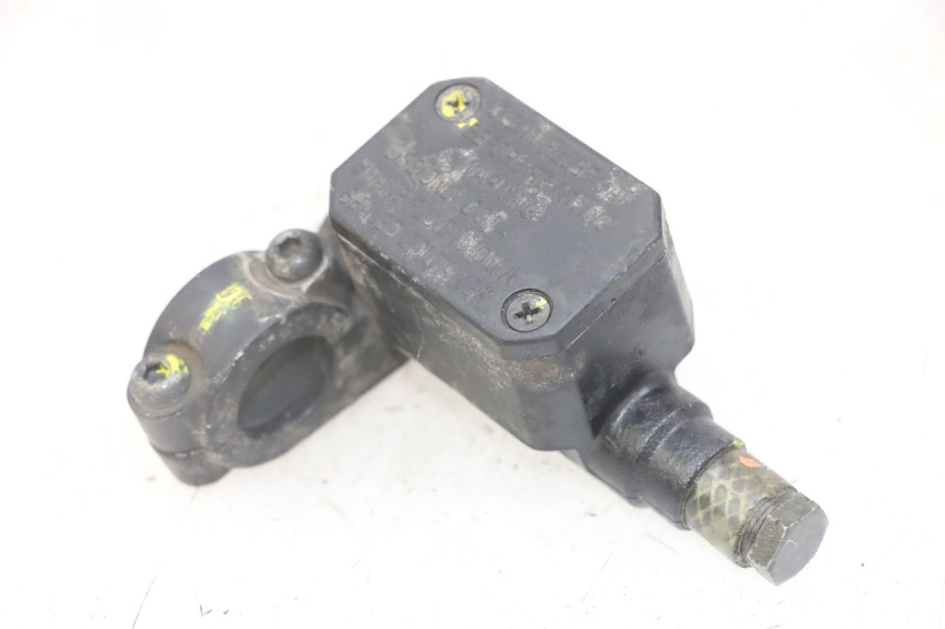 photo de REAR BRAKE MASTER CYLINDER PIAGGIO MP3 LT 400 (2007 - 2012) - Alternative perspective
