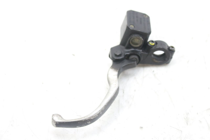 photo de REAR BRAKE MASTER CYLINDER PIAGGIO MP3 RL 250 (2006 - 2010) - Fixing points details