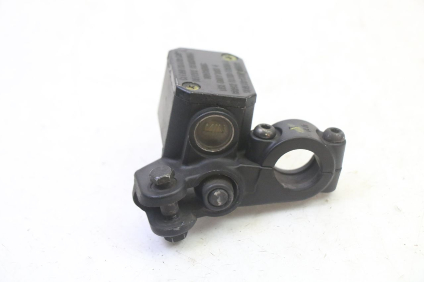 photo de REAR BRAKE MASTER CYLINDER PIAGGIO MP3 125 (2006 - 2014) - Zoom on usage condition