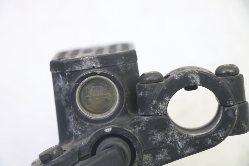 photo de REAR BRAKE MASTER CYLINDER PIAGGIO MP3 RL 250 (2006 - 2010) - Technical close-up