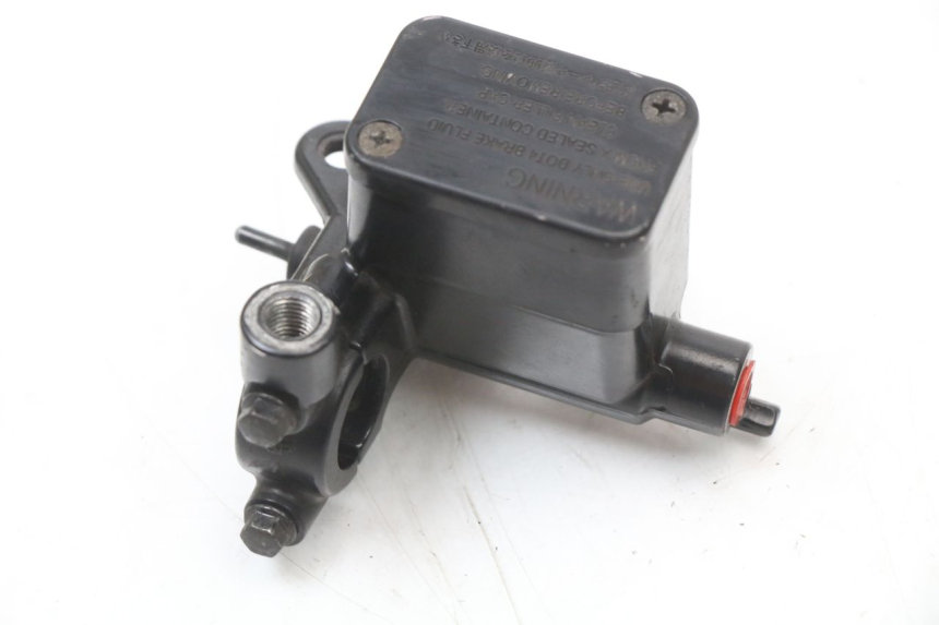 photo de REAR BRAKE MASTER CYLINDER MBK MW TRYPTIK 125 (2014 - 2016) - Technical close-up