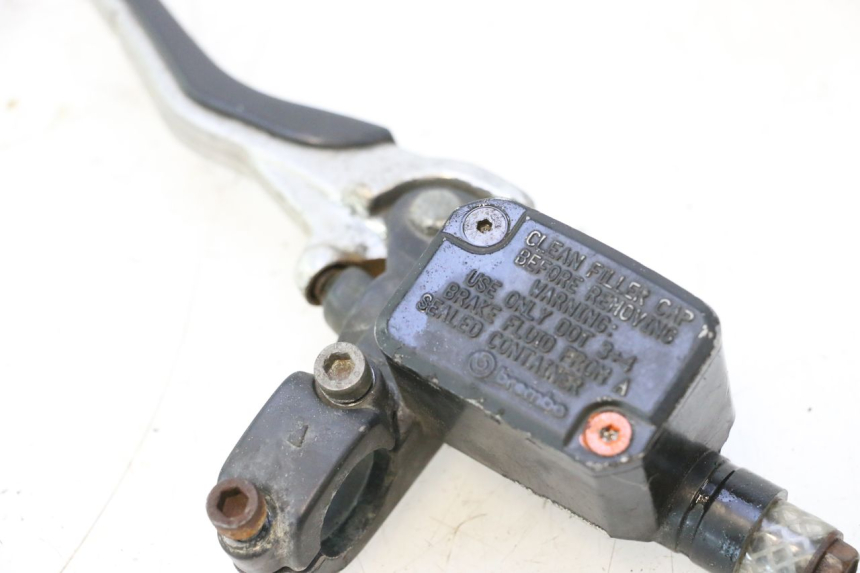 photo de REAR BRAKE MASTER CYLINDER MBK NITRO 50 (2004 - 2008) - Technical close-up