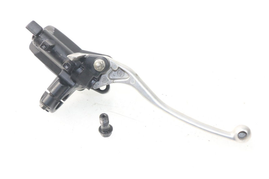 photo de REAR BRAKE MASTER CYLINDER HONDA NSS EX FORZA 250 (2005 - 2013) - Zoom on usage condition