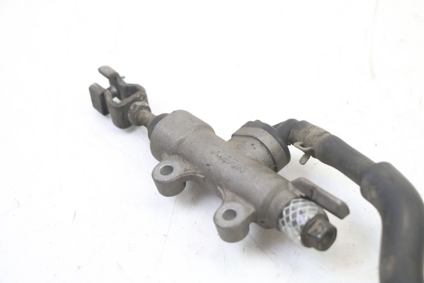 photo de REAR BRAKE MASTER CYLINDER HONDA NTV DEAUVILLE ABS 700 (2007 - 2016) - Zoom on usage condition