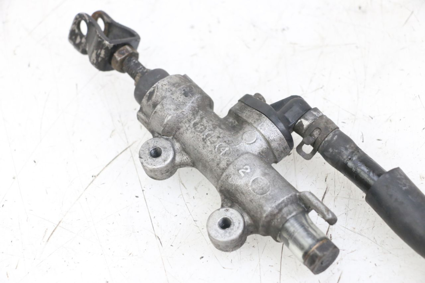 photo de REAR BRAKE MASTER CYLINDER HONDA NTV DEAUVILLE 650 (1998 - 2001) - Zoom on usage condition