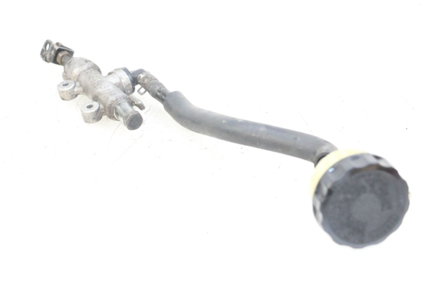 photo de REAR BRAKE MASTER CYLINDER HONDA NTV DEAUVILLE 650 (1998 - 2001) - Alternative perspective