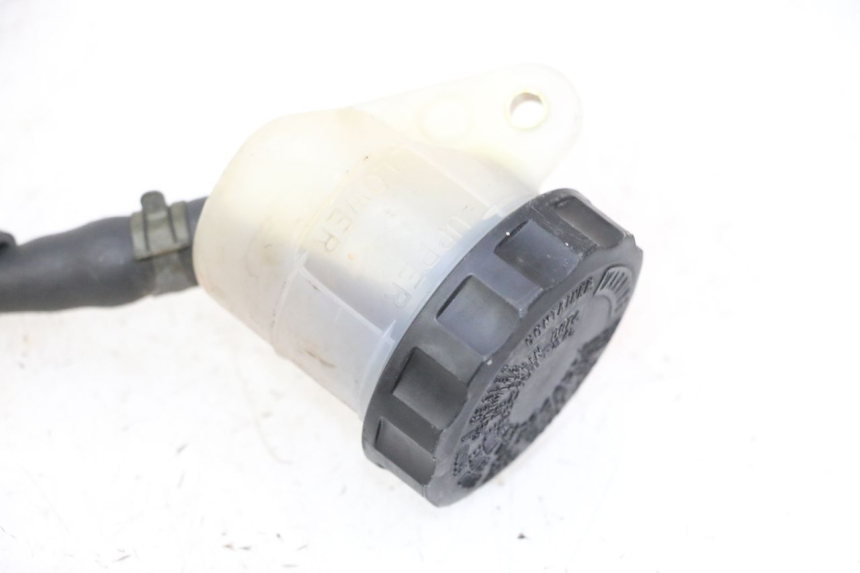 photo de REAR BRAKE MASTER CYLINDER HONDA NTV DEAUVILLE 650 (2001 - 2006) - Fixing points details