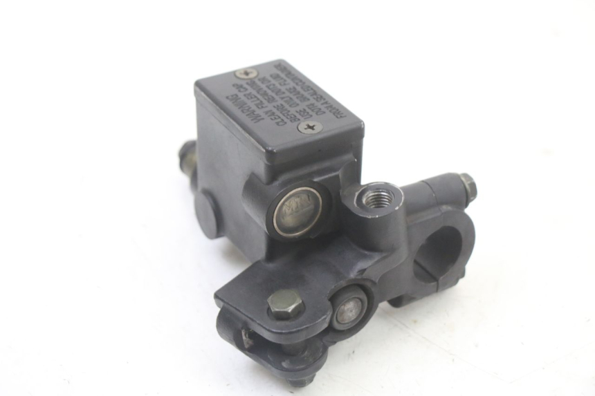 photo de REAR BRAKE MASTER CYLINDER PEUGEOT CITYSTAR 125 (2011 - 2017) - Alternative perspective