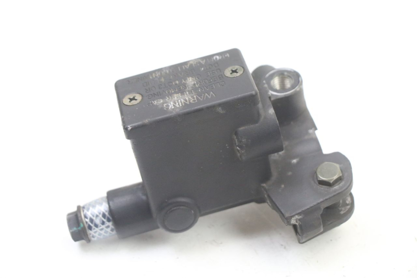 photo de REAR BRAKE MASTER CYLINDER PEUGEOT CITYSTAR 2T 50 (2018 - 2021) - Alternative perspective