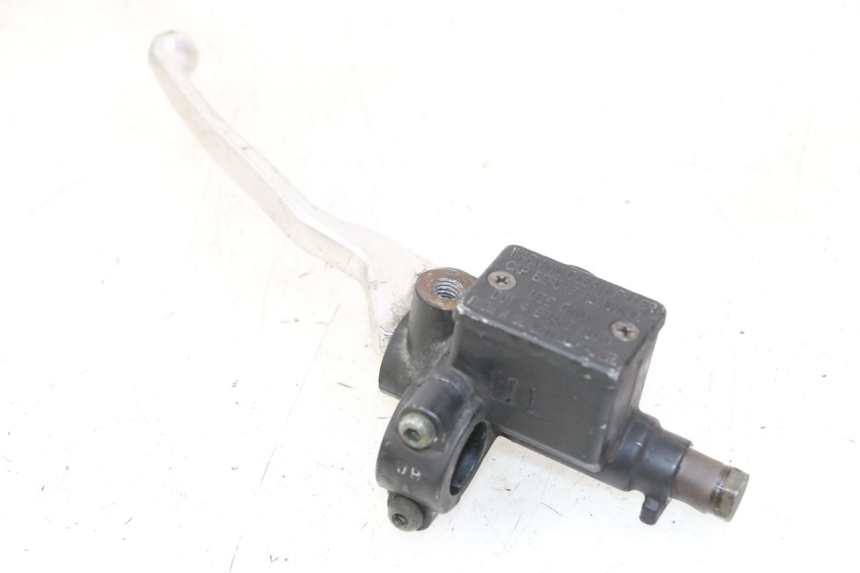 photo de REAR BRAKE MASTER CYLINDER PIAGGIO VESPA GRANTURISMO 200 (2004 - 2005) - Fixing points details