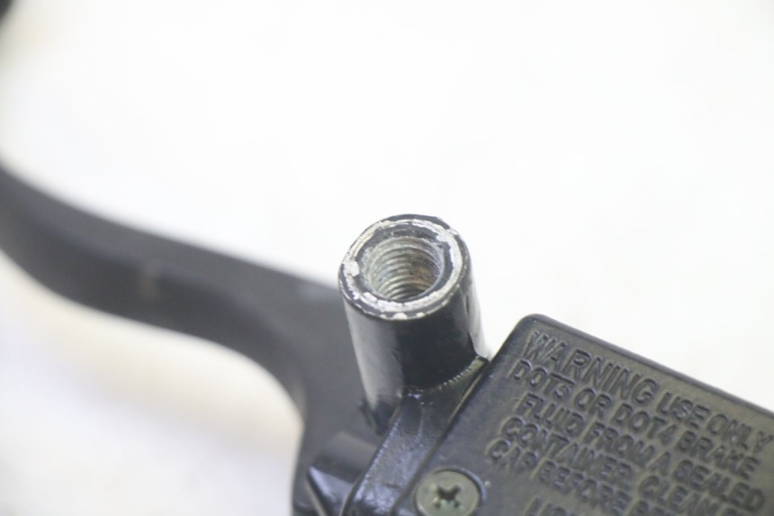 photo de REAR BRAKE MASTER CYLINDER EFUN PUSA 1 - Alternative perspective