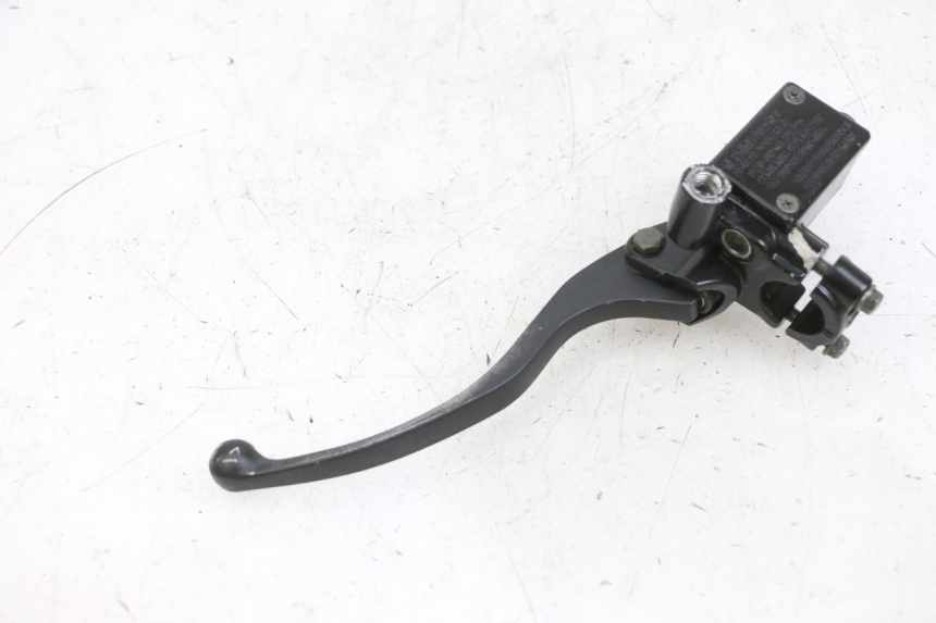 photo de REAR BRAKE MASTER CYLINDER EFUN PUSA 1 - Fixing points details