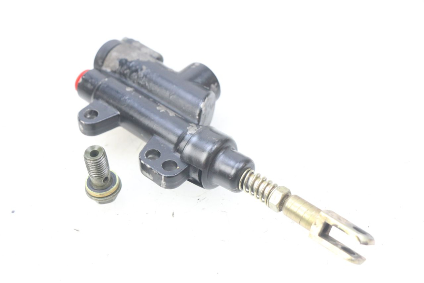 photo de REAR BRAKE MASTER CYLINDER APOLLO RFZ 125 - Alternative perspective