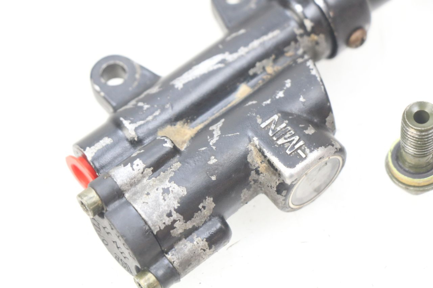 photo de REAR BRAKE MASTER CYLINDER APOLLO RFZ 125 - Fixing points details