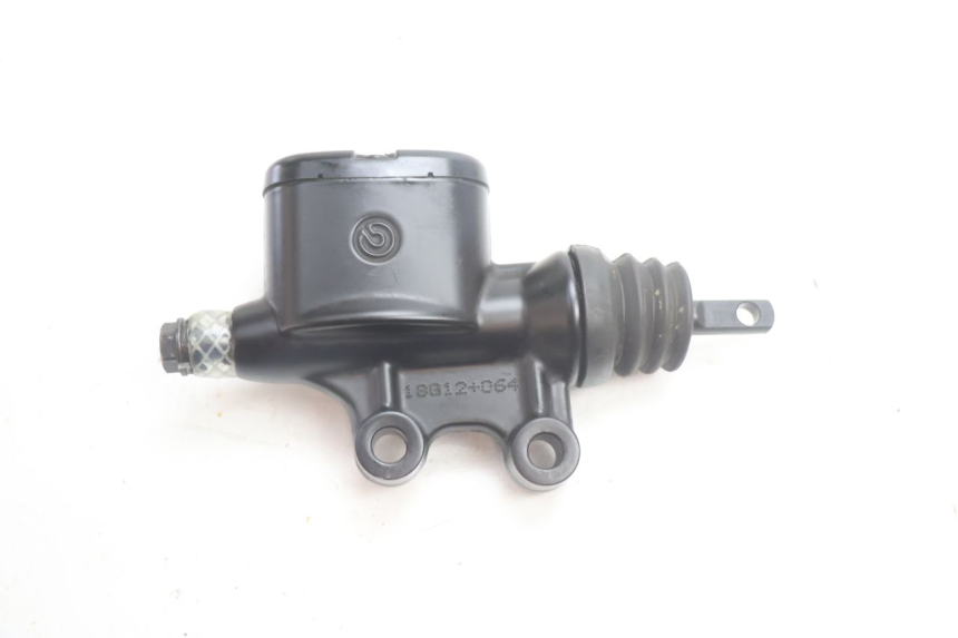 photo de REAR BRAKE MASTER CYLINDER HARLEY DAVIDSON ROAD GLIDE FLTRXSE 1920 (2018 - 2022) - Technical close-up