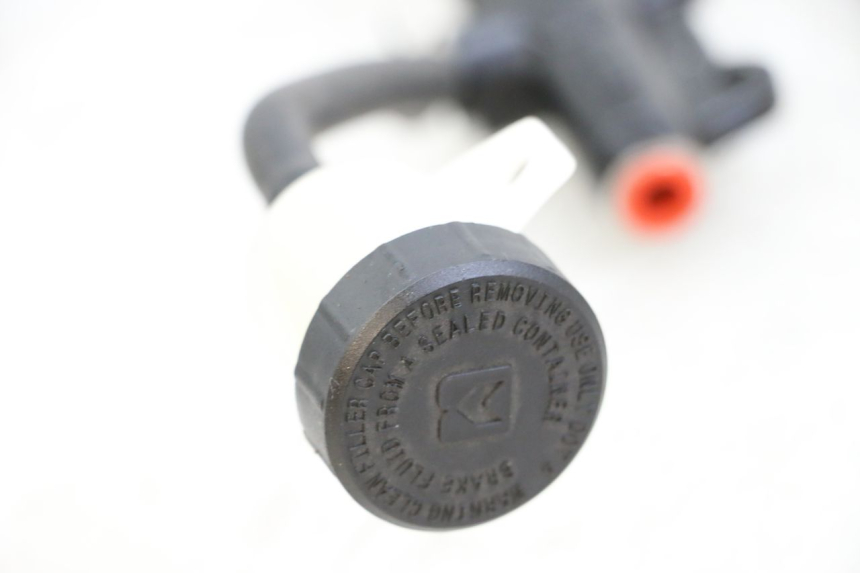 photo de REAR BRAKE MASTER CYLINDER ROYAL ENFIELD CONTINENTAL GT 650 (2019 - 2024) - Component detail