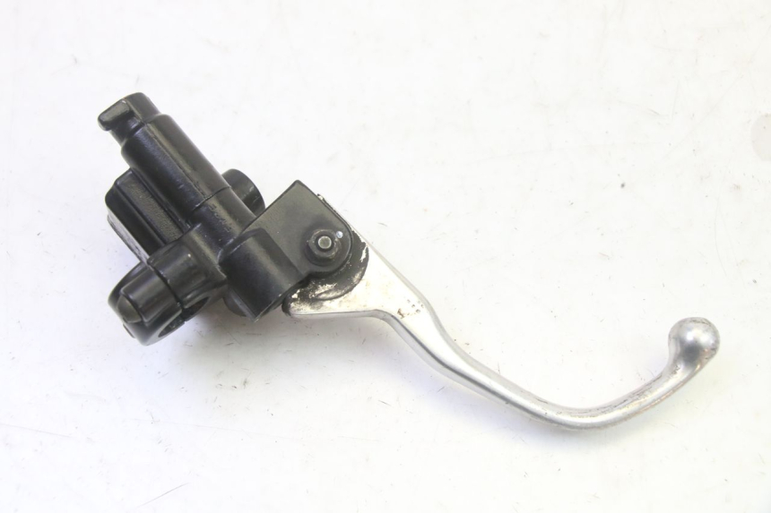 photo de REAR BRAKE MASTER CYLINDER GILERA RUNNER SP 50 (2009 - 2017) - Fixing points details