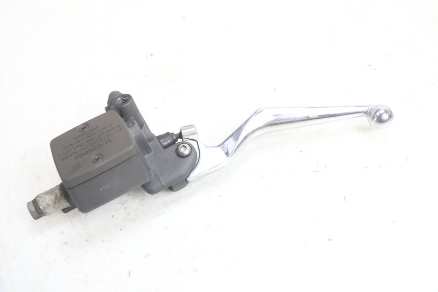 photo de REAR BRAKE MASTER CYLINDER PEUGEOT SATELIS 125 (2006 - 2009) - Fixing points details