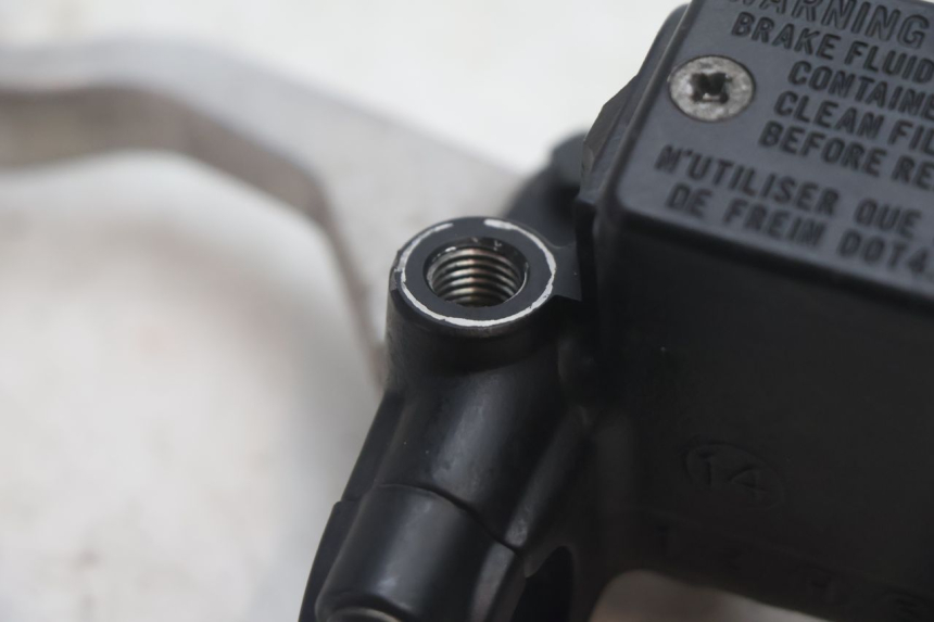 photo de REAR BRAKE MASTER CYLINDER PEUGEOT SATELIS 125 (2013 - 2018) - Alternative perspective