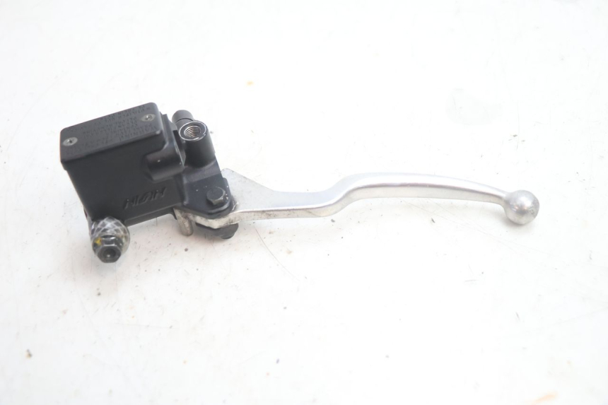 photo de REAR BRAKE MASTER CYLINDER PEUGEOT SATELIS 125 (2013 - 2018) - Technical close-up