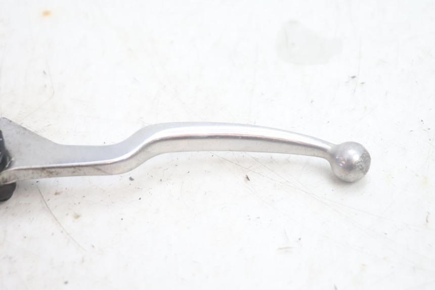 photo de REAR BRAKE MASTER CYLINDER PEUGEOT SATELIS 125 (2013 - 2018) - Fixing points details