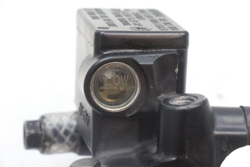 photo de REAR BRAKE MASTER CYLINDER PEUGEOT SATELIS 125 (2006 - 2009) - Technical close-up