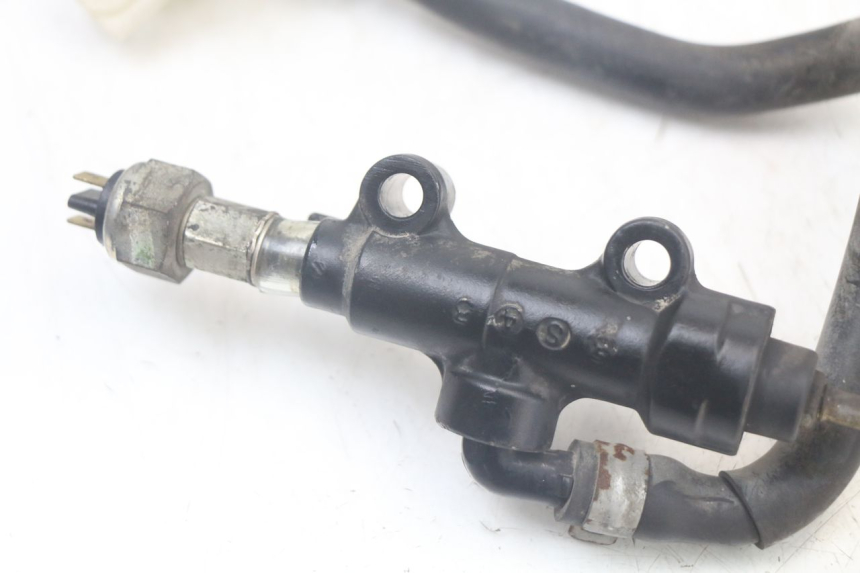 photo de REAR BRAKE MASTER CYLINDER TRIUMPH SPEED TRIPLE T301 900 (1994 - 1996) - Component detail