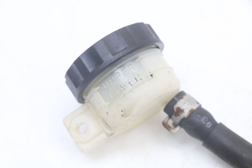 photo de REAR BRAKE MASTER CYLINDER TRIUMPH SPEED TRIPLE T301 900 (1994 - 1996) - Alternative perspective