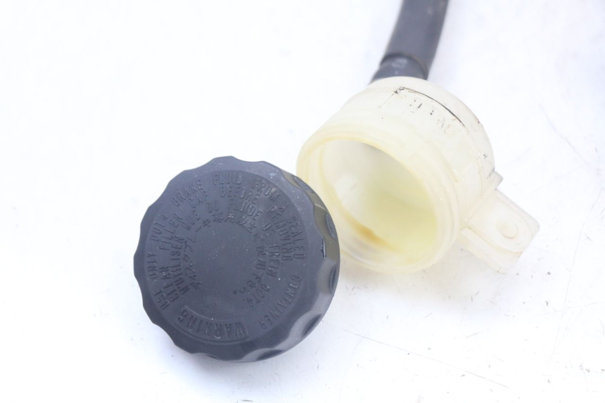 photo de REAR BRAKE MASTER CYLINDER TRIUMPH SPEED TRIPLE T301 900 (1994 - 1996) - Checked used part