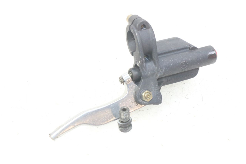 photo de REAR BRAKE MASTER CYLINDER APRILIA SR LC 50 (1997 - 2004) - Zoom on usage condition