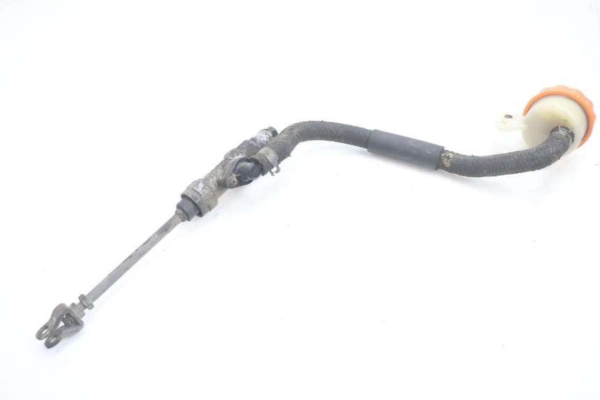 photo de REAR BRAKE MASTER CYLINDER HONDA ST PAN EUROPEAN 1100 (1990 - 2002) - Technical close-up