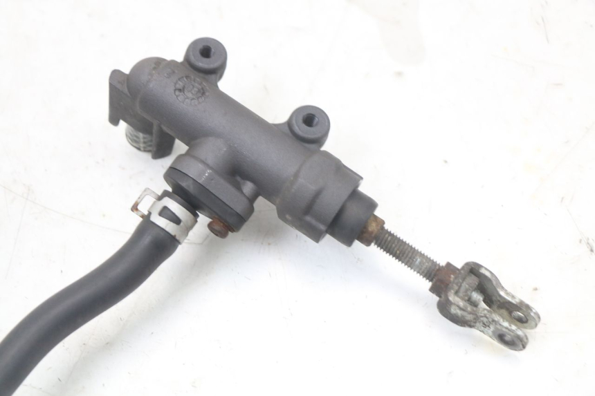 photo de REAR BRAKE MASTER CYLINDER SUZUKI GS F 500 (2004 - 2007) - Product overview