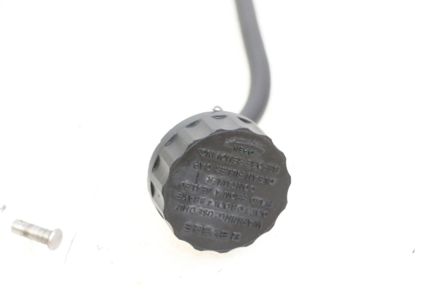 photo de REAR BRAKE MASTER CYLINDER HUSQVARNA SVARTPILEN 401 (2018 - 2023) - Alternative perspective