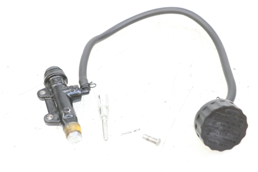 photo de REAR BRAKE MASTER CYLINDER HUSQVARNA SVARTPILEN 401 (2018 - 2023) - Product overview