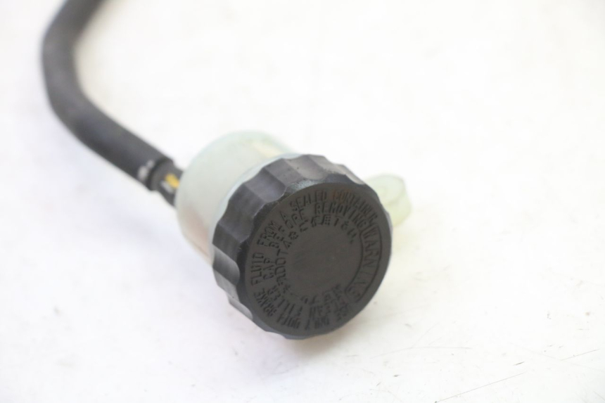 photo de REAR BRAKE MASTER CYLINDER YAMAHA TDM ABS 900 (2002 - 2014) - Alternative perspective