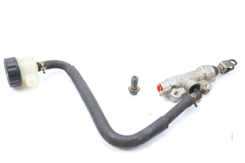 photo de REAR BRAKE MASTER CYLINDER YAMAHA TDR DELTABOX 125 (1997 - 2003) - Zoom on usage condition