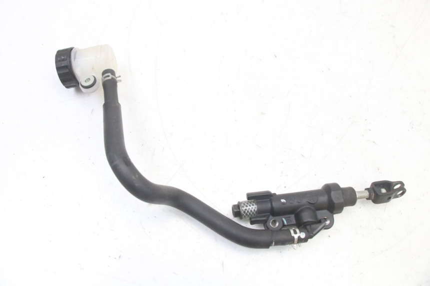 photo de REAR BRAKE MASTER CYLINDER YAMAHA TRACER 7 700 (2020 - 2024) - Technical close-up
