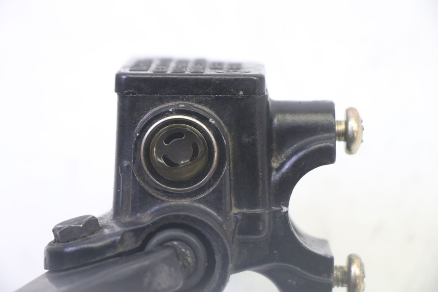 photo de REAR BRAKE MASTER CYLINDER PEUGEOT TWEET PRO CARGO 50 (2018 - 2022) - Technical close-up