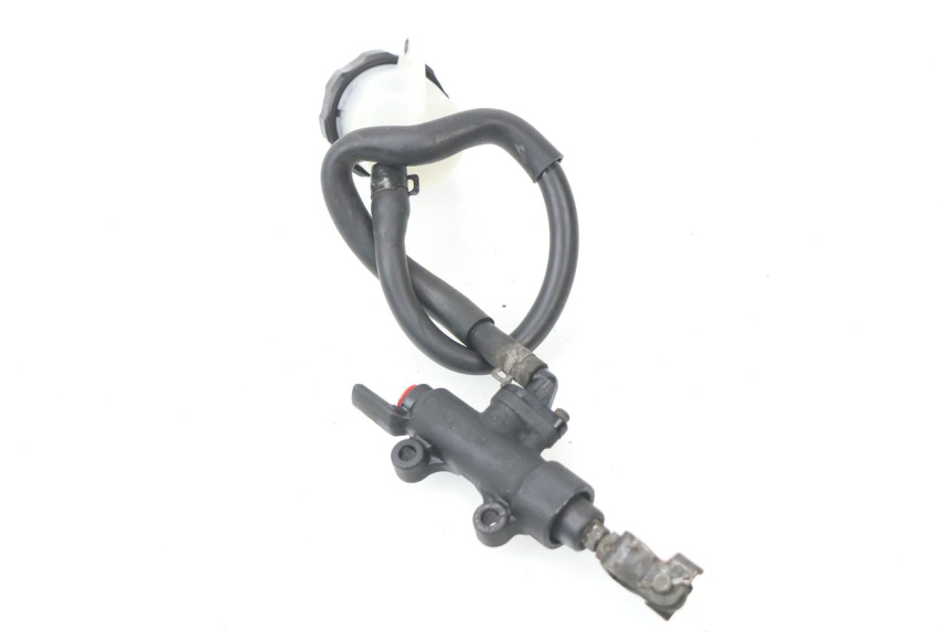photo de REAR BRAKE MASTER CYLINDER HONDA VFR F 1200 (2010 - 2015) - Alternative perspective