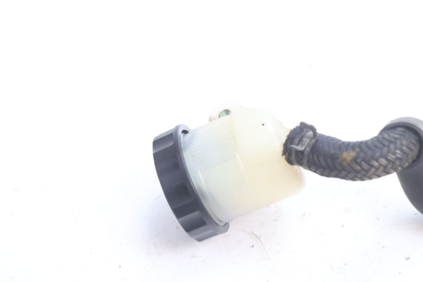 photo de REAR BRAKE MASTER CYLINDER HONDA VFR FI RC46 800 (1998 - 2001) - Product overview